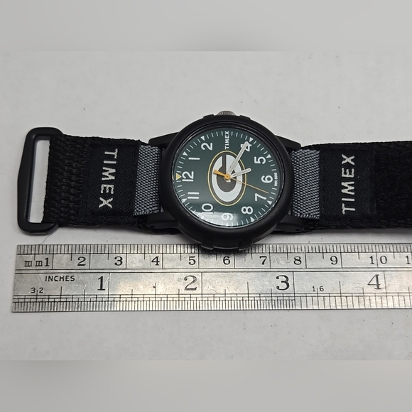 Timex Green Bay Packers Watch Mens NFL 39mm Nylon Band Football New Battery - Picture 8 of 9